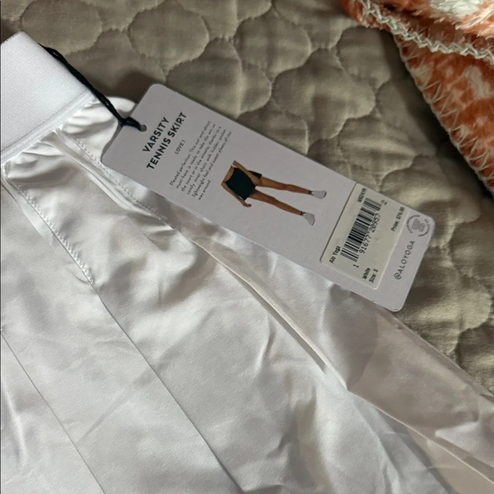 Alo skirt